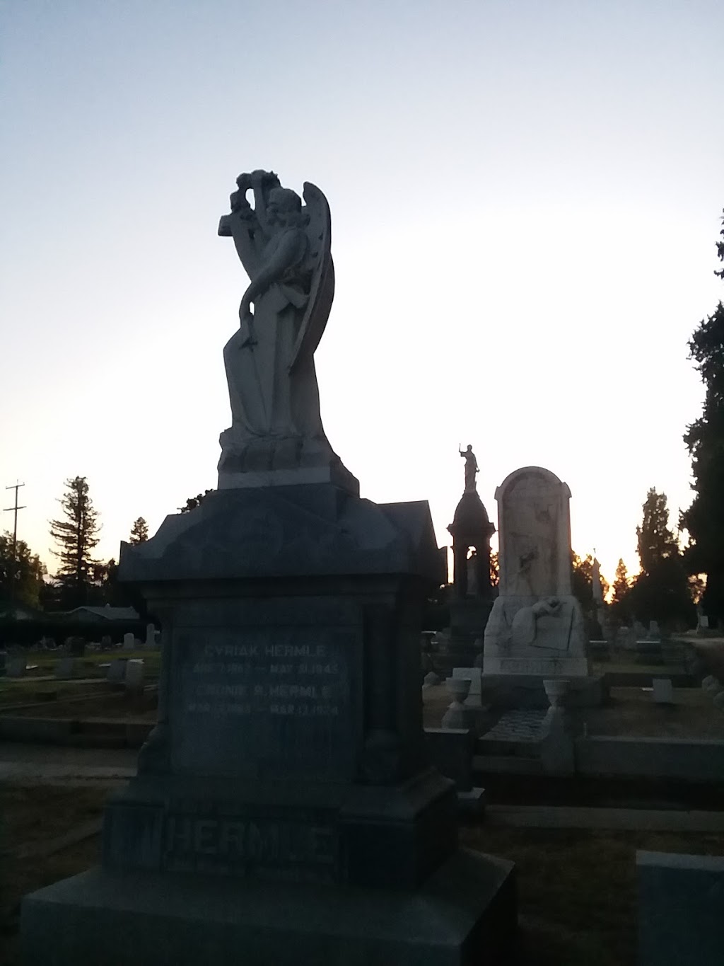 Woodland Cemetery | 800 West St, Woodland, CA 95695, USA | Phone: (530) 661-5887