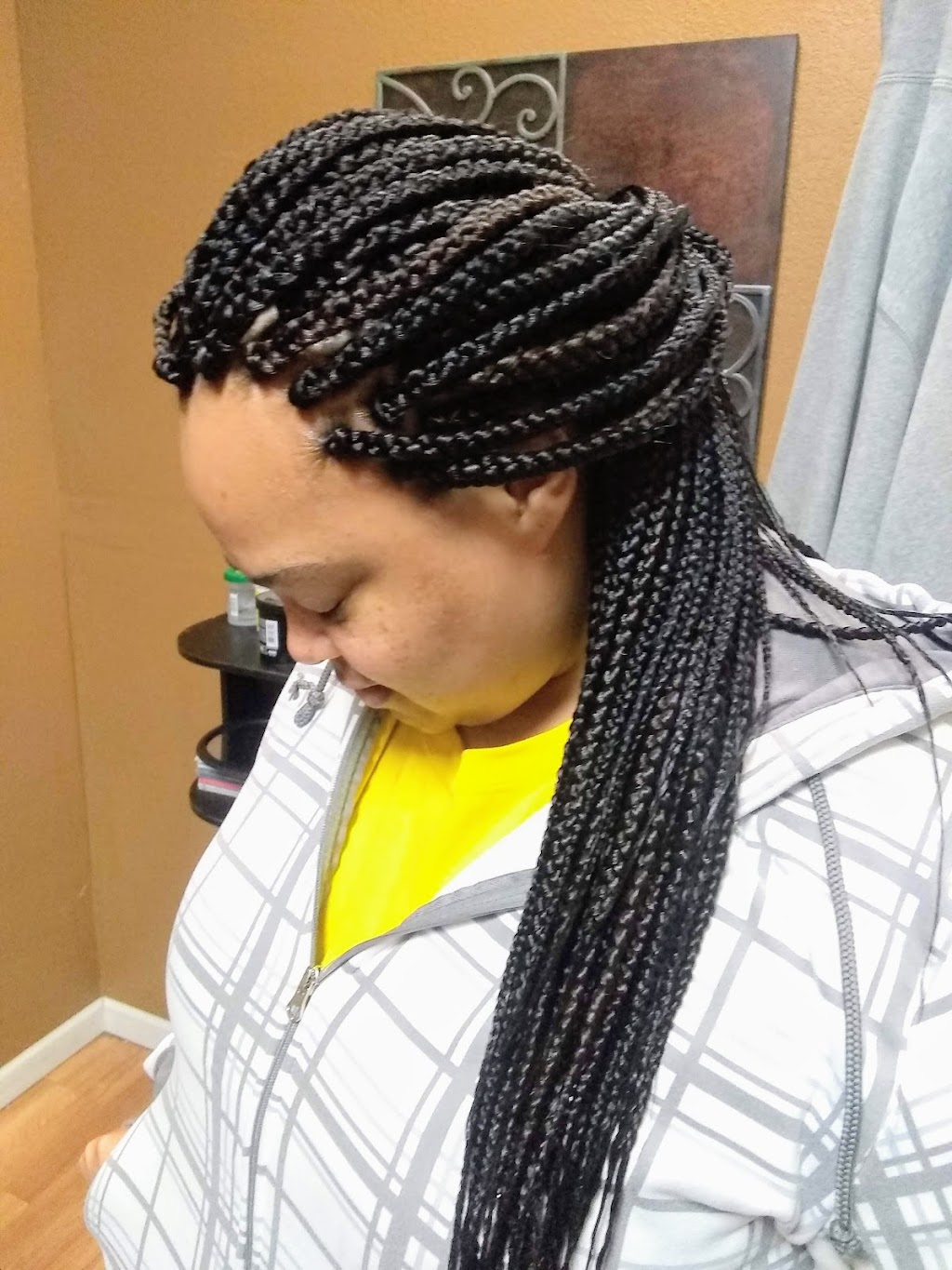 Vasudha Hair and Nails | 209 S Sooner Rd, Midwest City, OK 73110, USA | Phone: (405) 672-8319