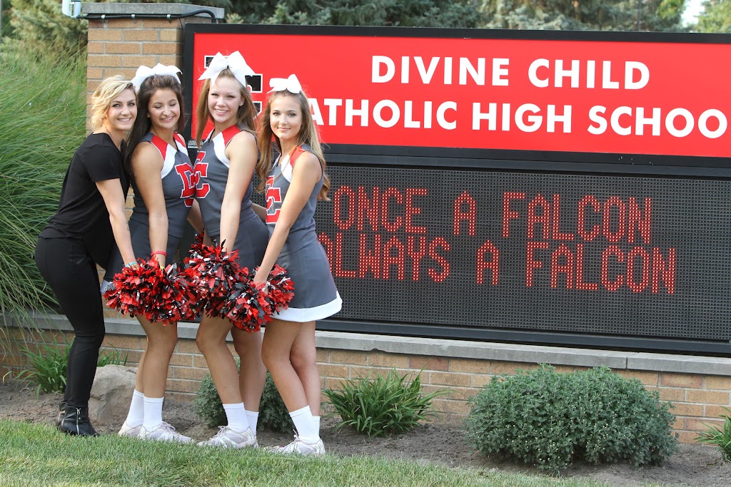 Divine Child High School | 1001 Silvery Ln, Dearborn, MI 48128, USA | Phone: (313) 562-1990