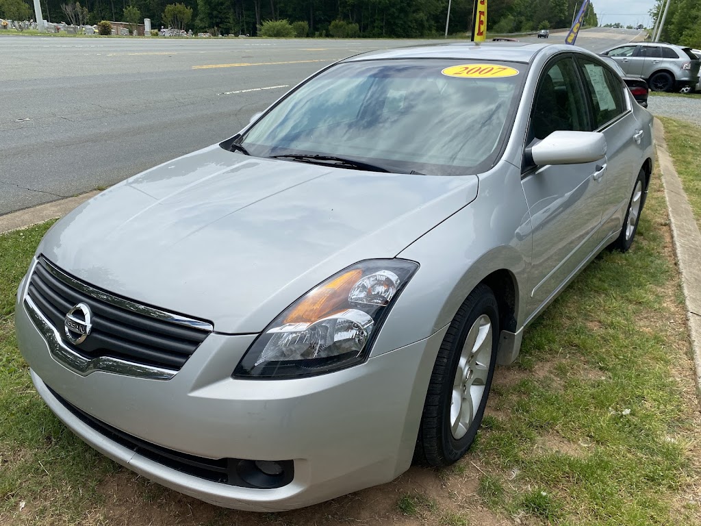 Triple B Auto Sales | 214 W 11th St, Siler City, NC 27344, USA | Phone: (919) 799-7255