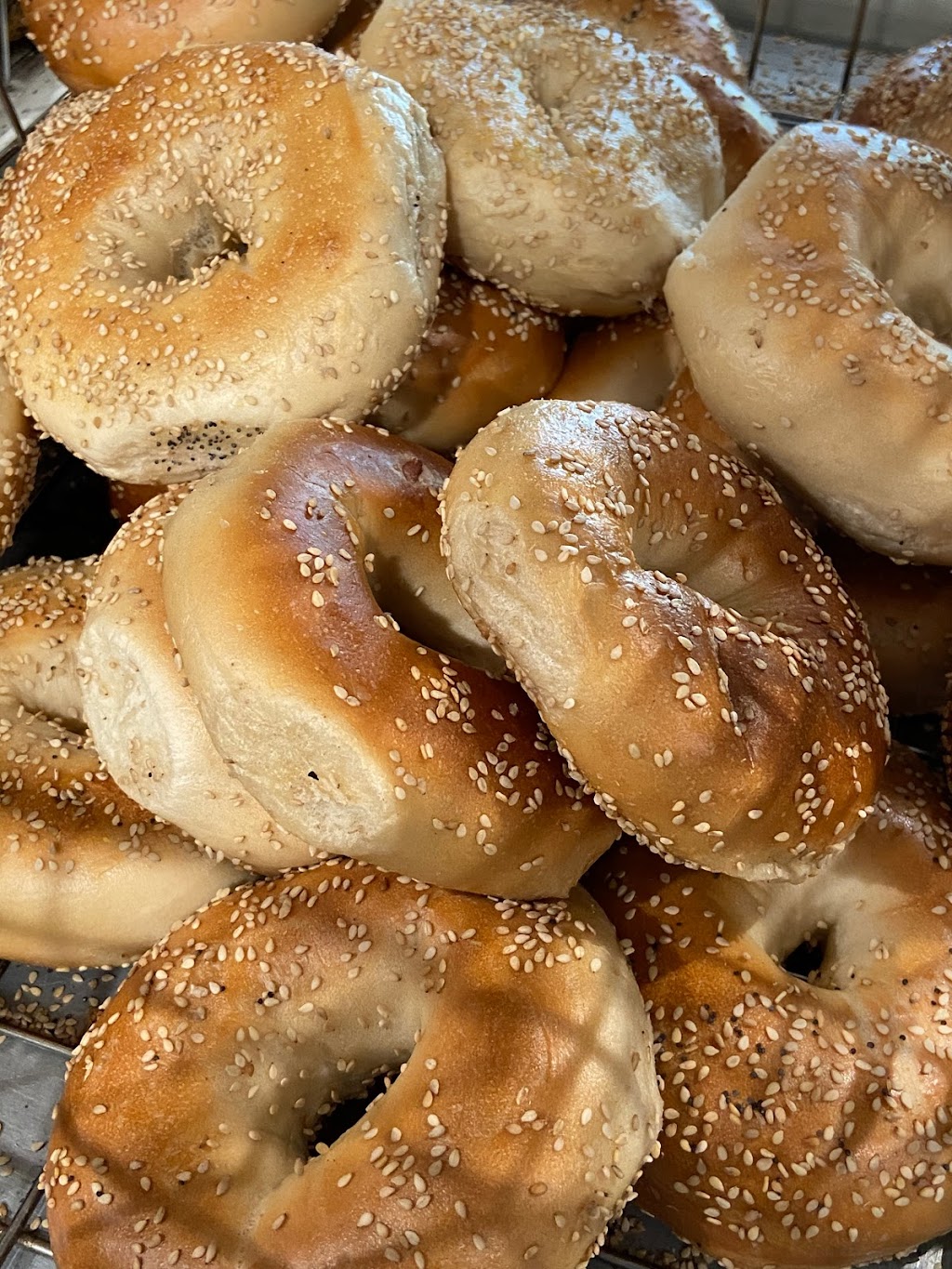 Noahs Bagels | 459 Main St, Chatham, NJ 07928, USA | Phone: (973) 635-0100