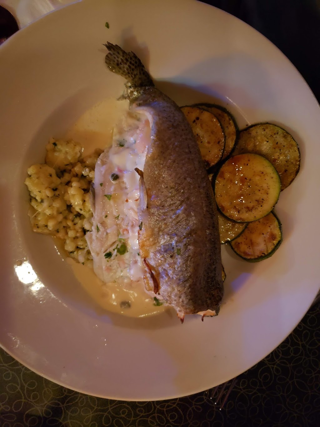 Fish Tales Restaurant | W12690 WI-188, Lodi, WI 53555, USA | Phone: (608) 592-4266