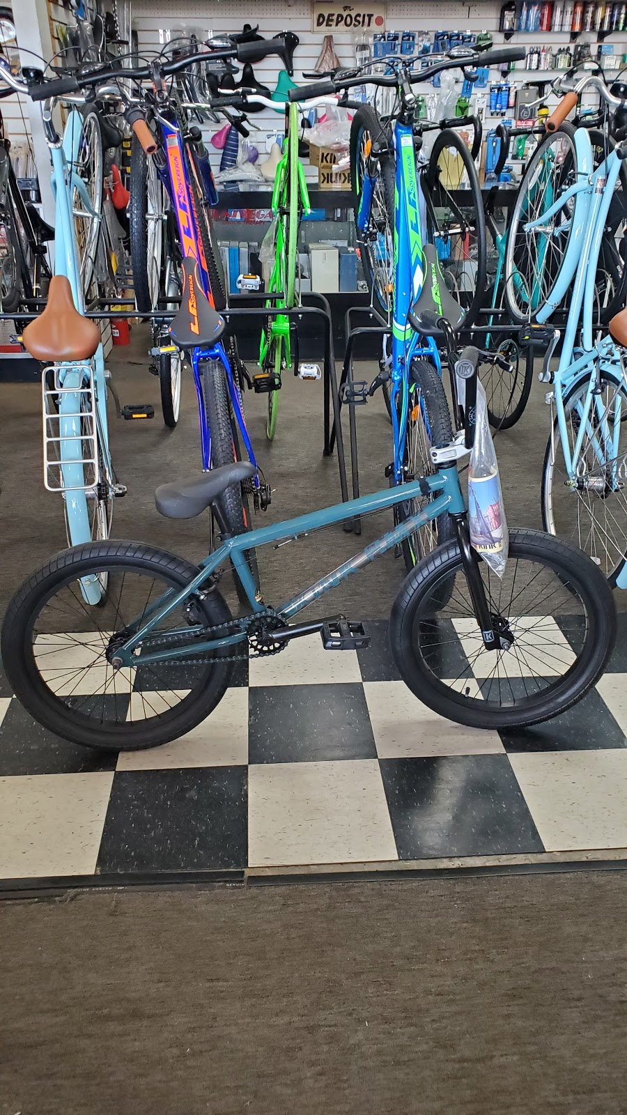 Carson Schwinn Cyclery | 251 Carson St, Carson, CA 90745, USA | Phone: (310) 549-3939