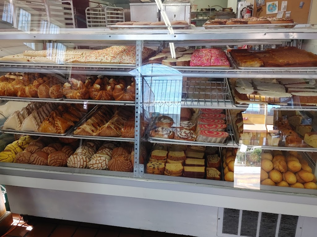 Pasteleria La Favorita | 1433 Fruitvale Ave, Oakland, CA 94601, USA | Phone: (510) 261-2200