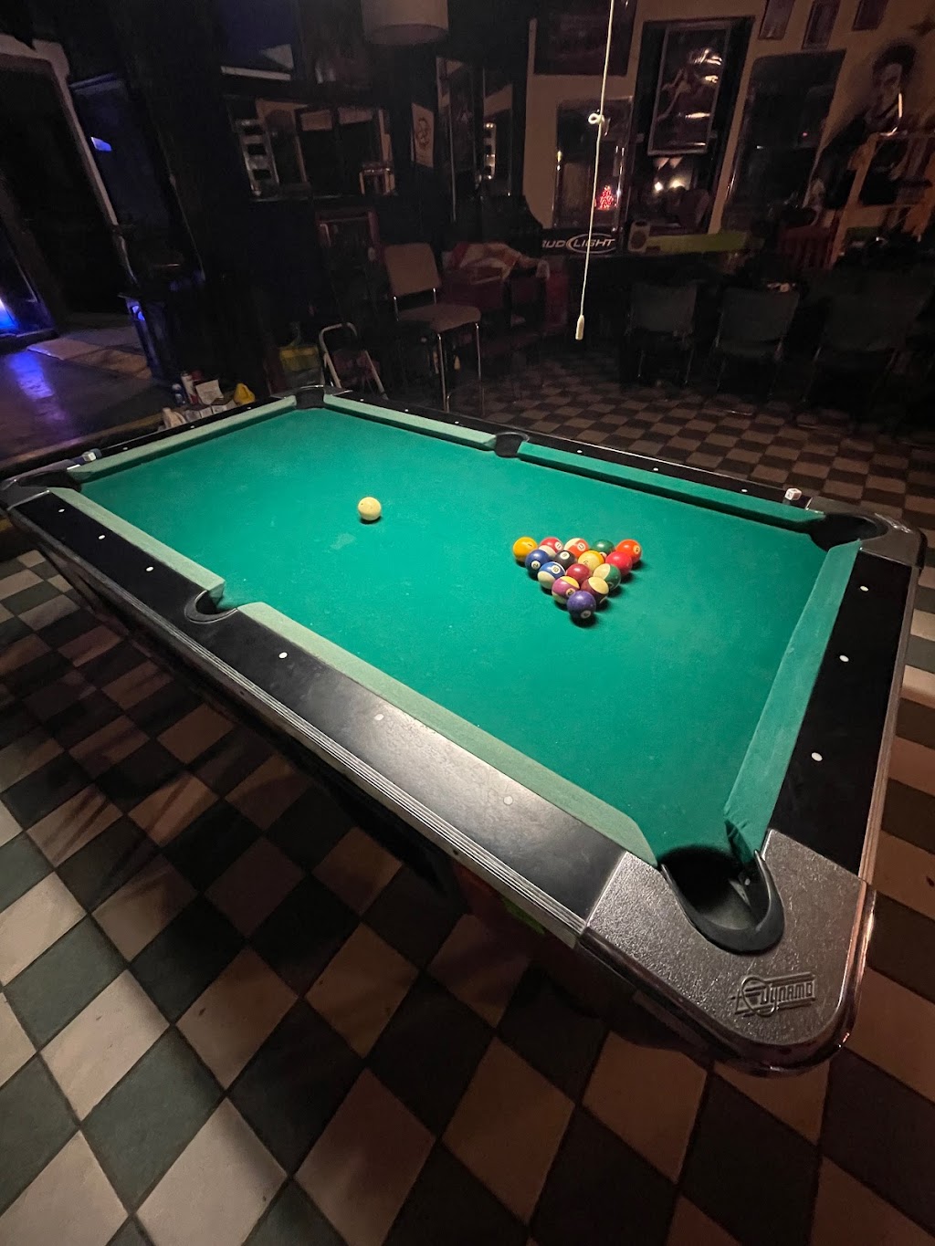 Saras Ice House | 4003 N Main St, Houston, TX 77009, USA | Phone: (832) 441-0078