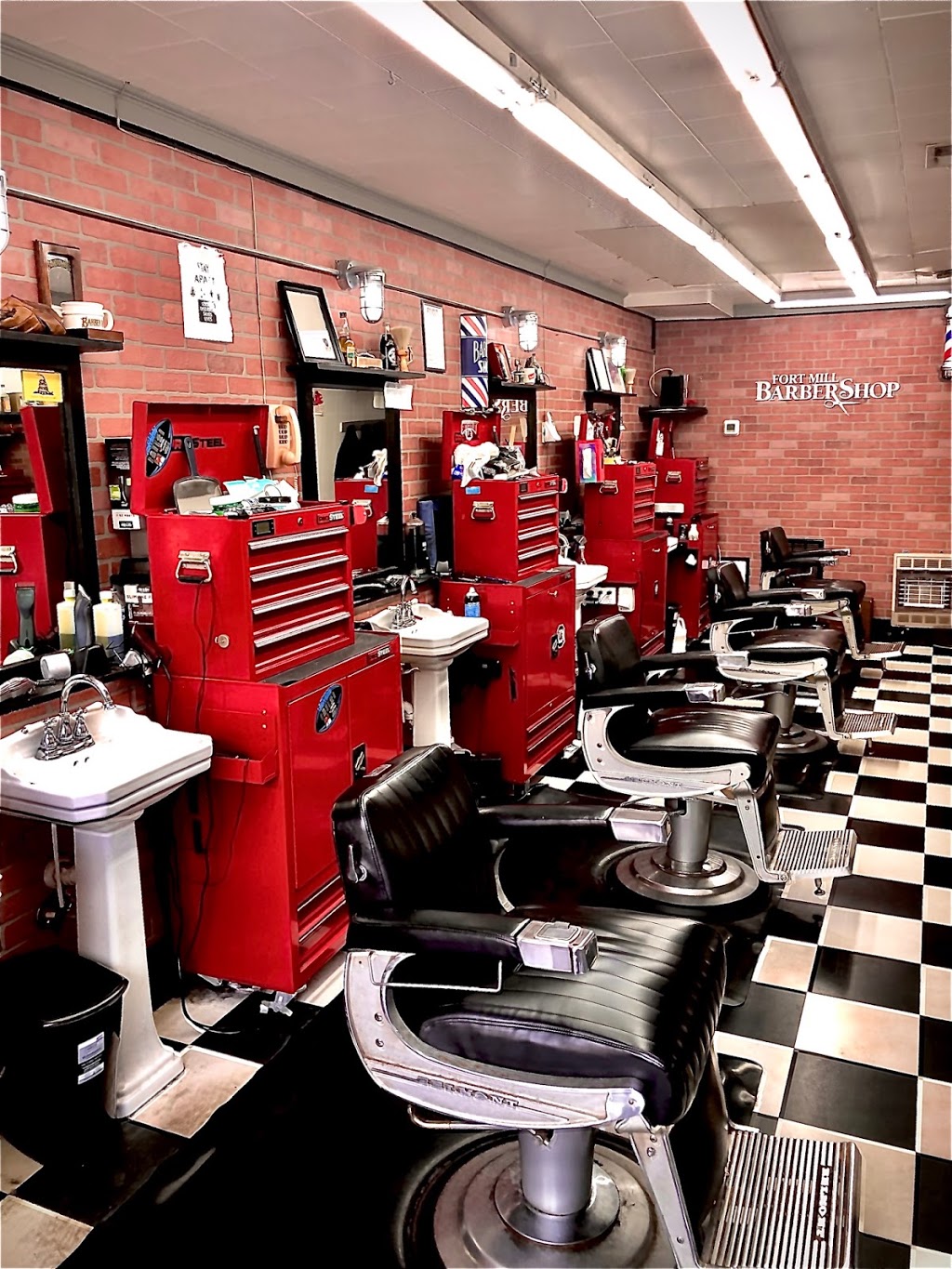 Fort Mill Barber Shop | 230 Main St, Fort Mill, SC 29715, USA | Phone: (803) 547-7444