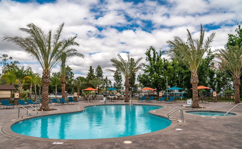 Launch Pointe Recreation Destination & RV Park | 32040 Riverside Dr, Lake Elsinore, CA 92530, USA | Phone: (951) 471-1212