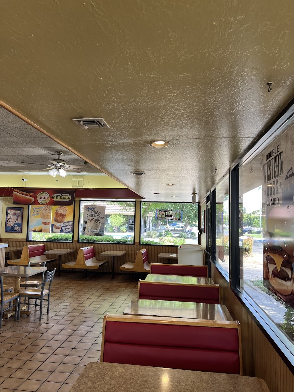 Fosters Freeze | 2151 Shaw Ave, Clovis, CA 93611, USA | Phone: (559) 297-3450