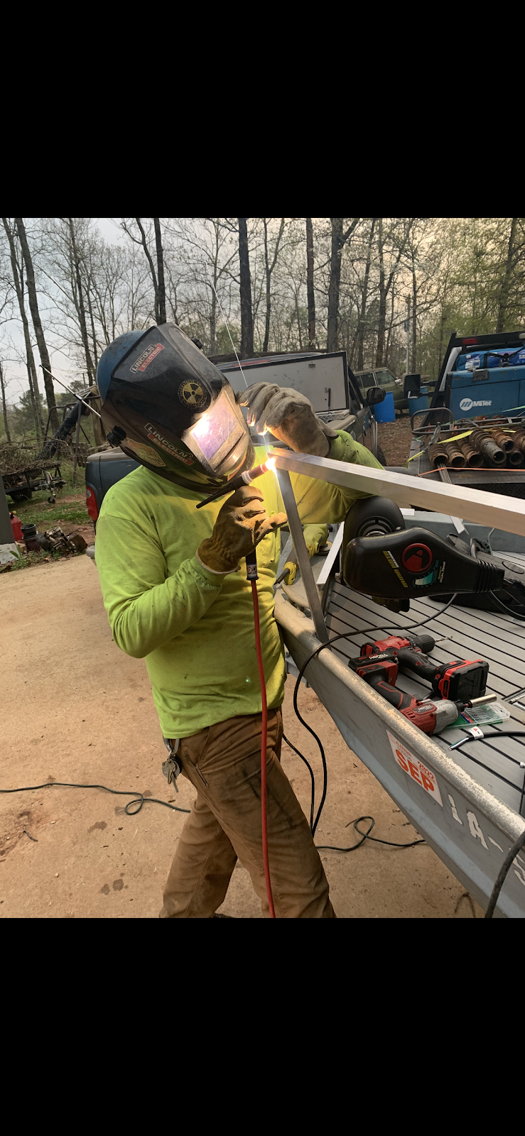 Russell Welding Services LLC | 385 Sunset Dr, Lincoln, AL 35096, USA | Phone: (205) 747-9901