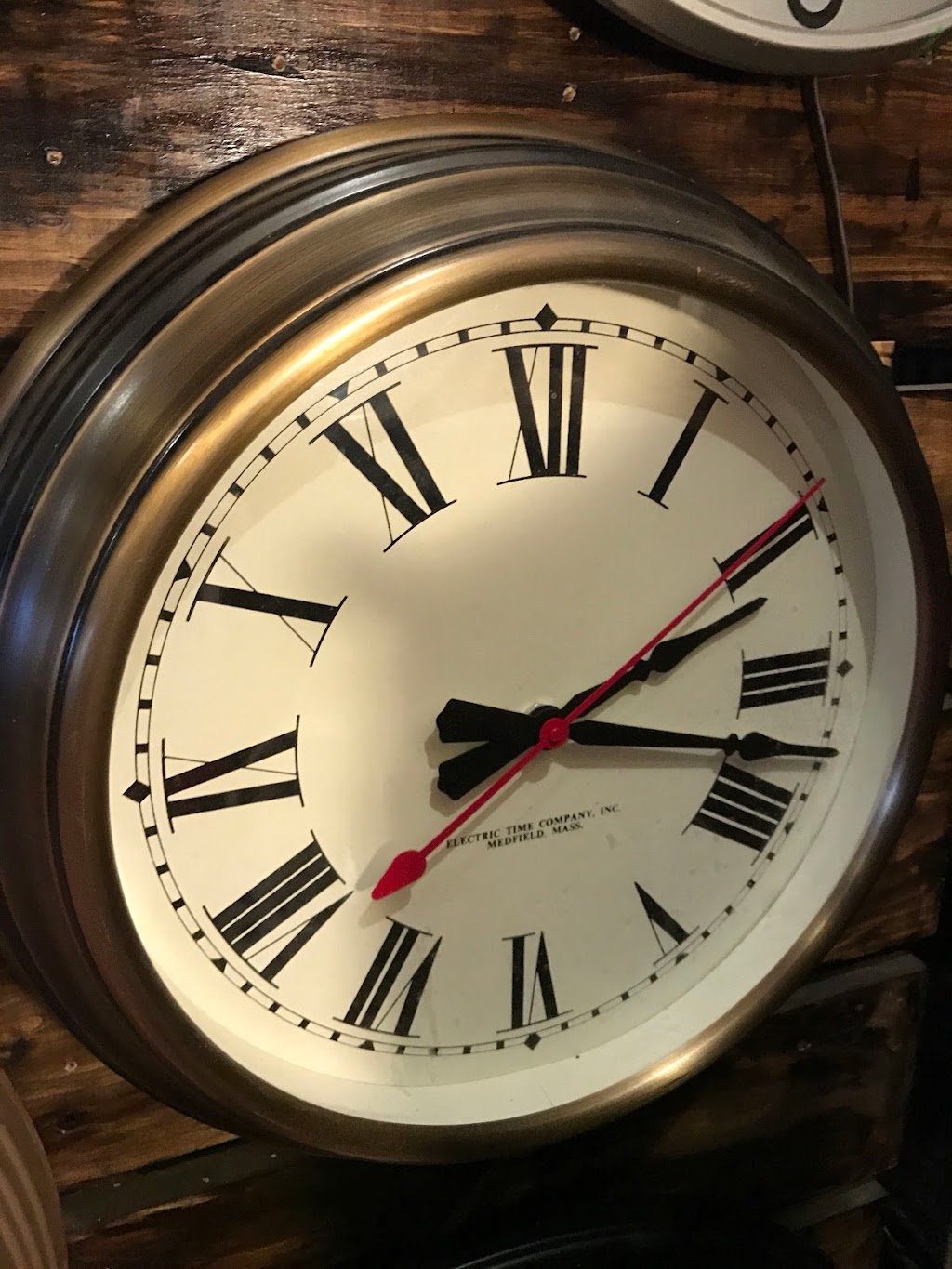 Sutton Clock Shop | 218 E 82nd St, New York, NY 10028, USA | Phone: (212) 758-2260