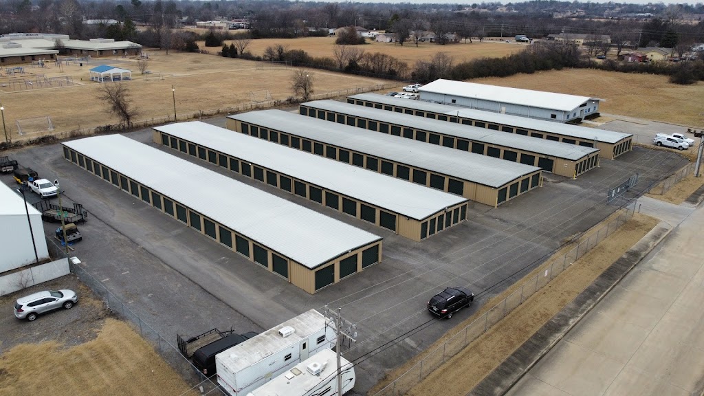 Click Storage Muskogee East | 221 Eastpoint Dr, Muskogee, OK 74403, USA | Phone: (918) 233-3729