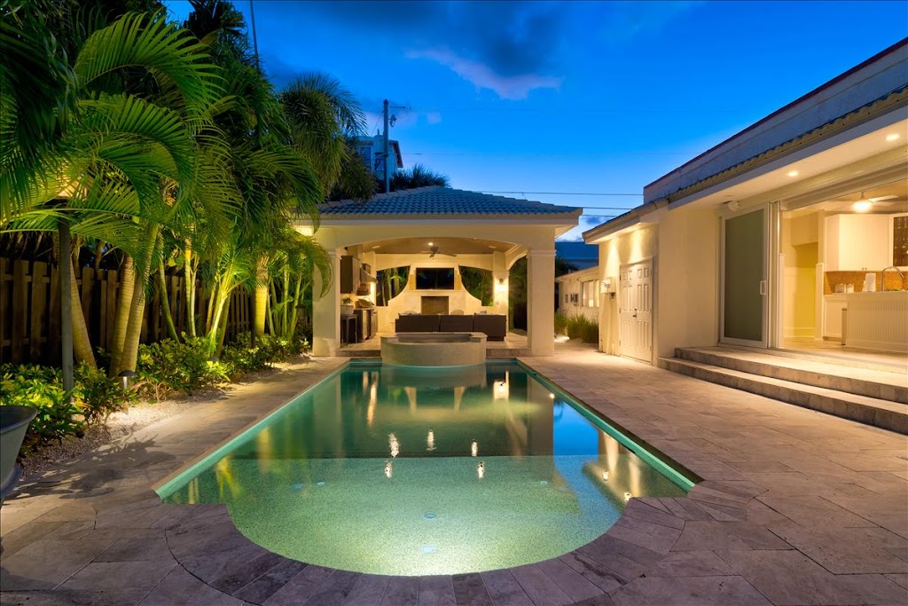 Tampa Bay Luxury Properties | 3325 66th St N, St. Petersburg, FL 33710, USA | Phone: (727) 520-2737