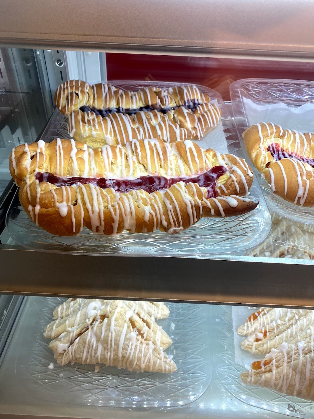 Grammys Bake Shop | 1806 W State St, New Castle, PA 16101, USA | Phone: (724) 674-3957