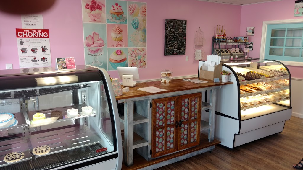 Chubby Chix Cakery | 5037 Lake Ave, Orchard Park, NY 14127, USA | Phone: (716) 822-0107