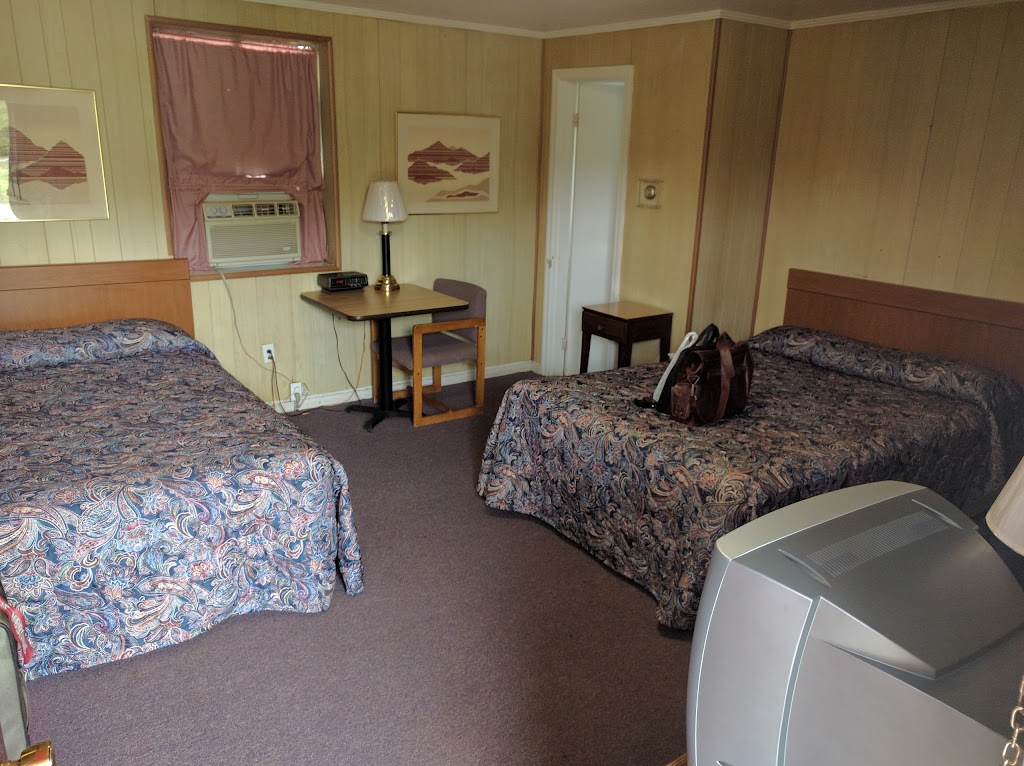 Evergreen Motel | 1528 US-27, Cynthiana, KY 41031 | Phone: (859) 234-5460