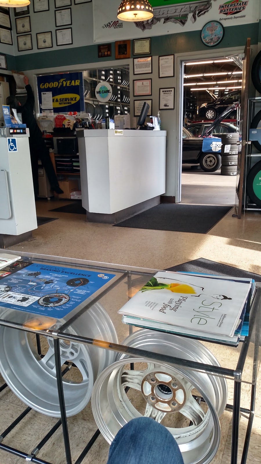 Toscalito Tire & Automotive in 5800 Paradise Dr, Corte Madera, CA 94925