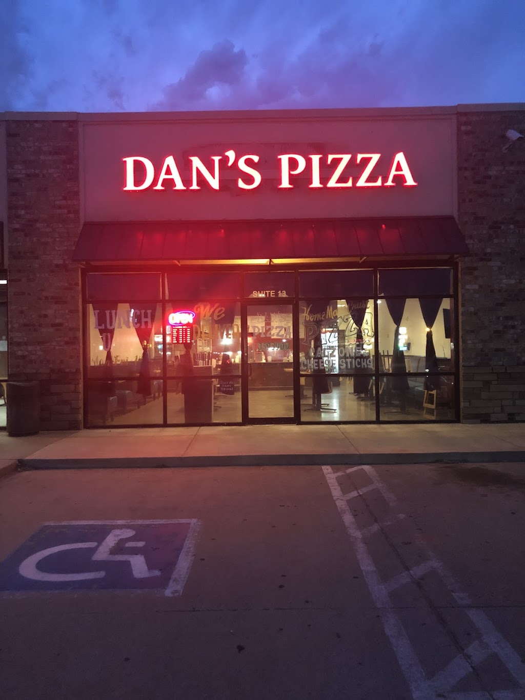 Dans Pizza | 121 E Waterloo Rd, Edmond, OK 73034, USA | Phone: (405) 359-3900