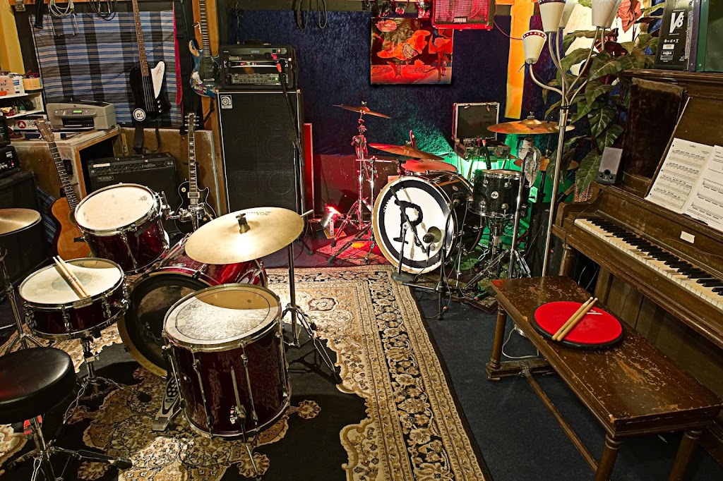 Los Angeles Guitar Bass and Drum Lessons - Sunday