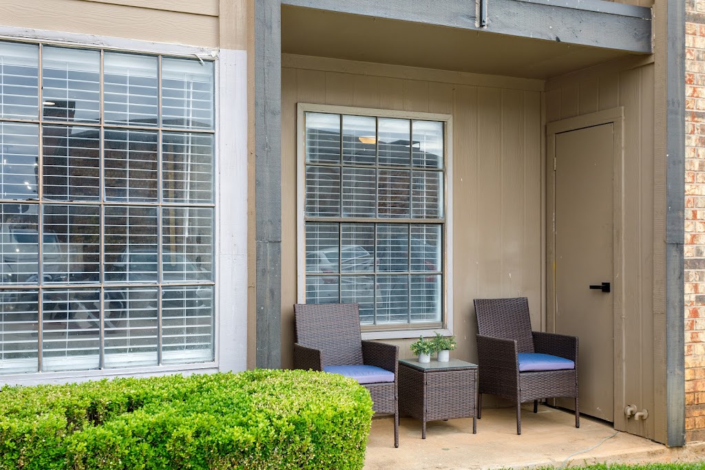 The Savoy Apartments | 7501 Kingswood Dr, Fort Worth, TX 76133, USA | Phone: (817) 541-7641