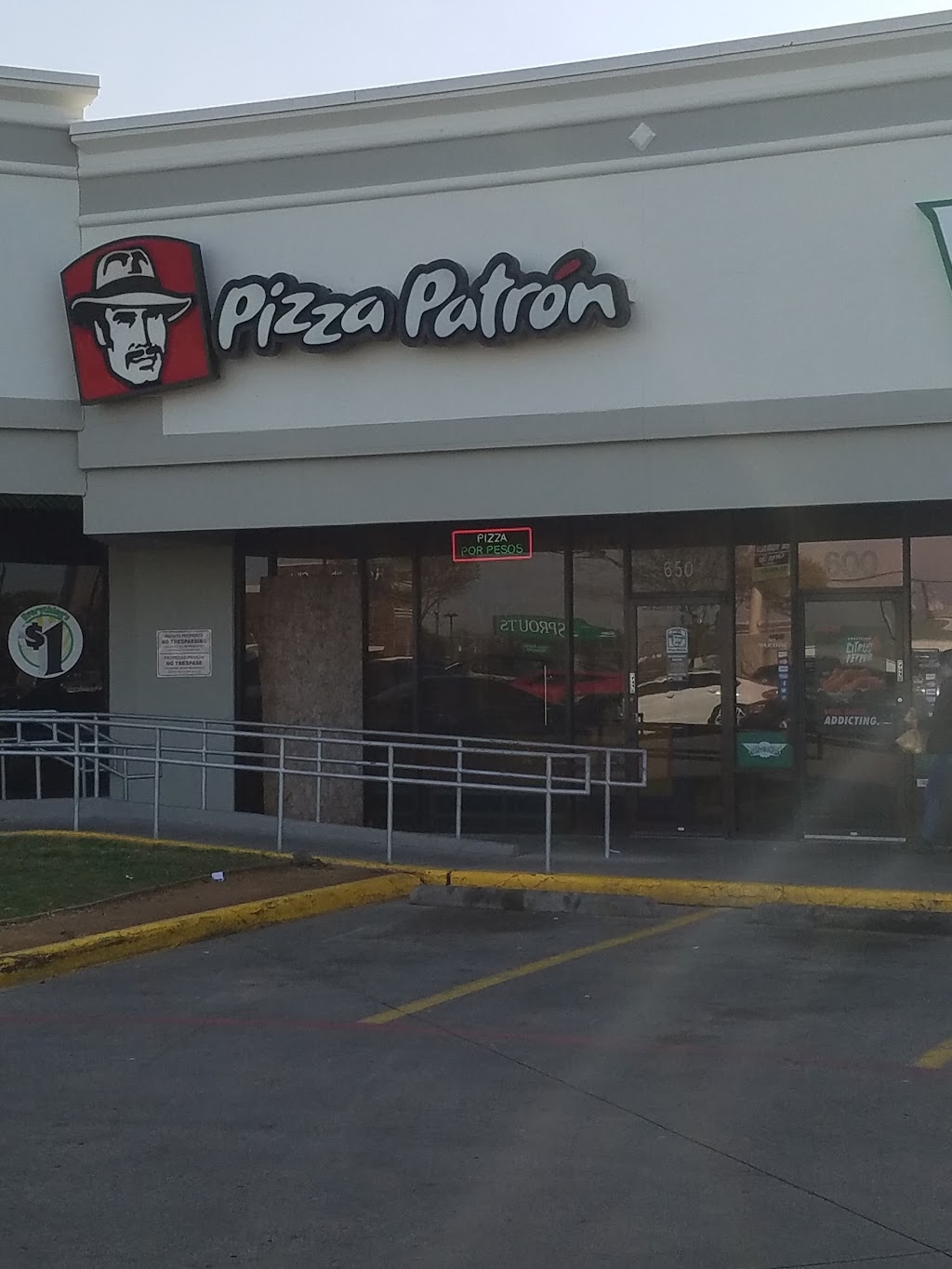 Pizza Patron | 5334 Ross Ave #650, Dallas, TX 75206 | Phone: (214) 841-9193