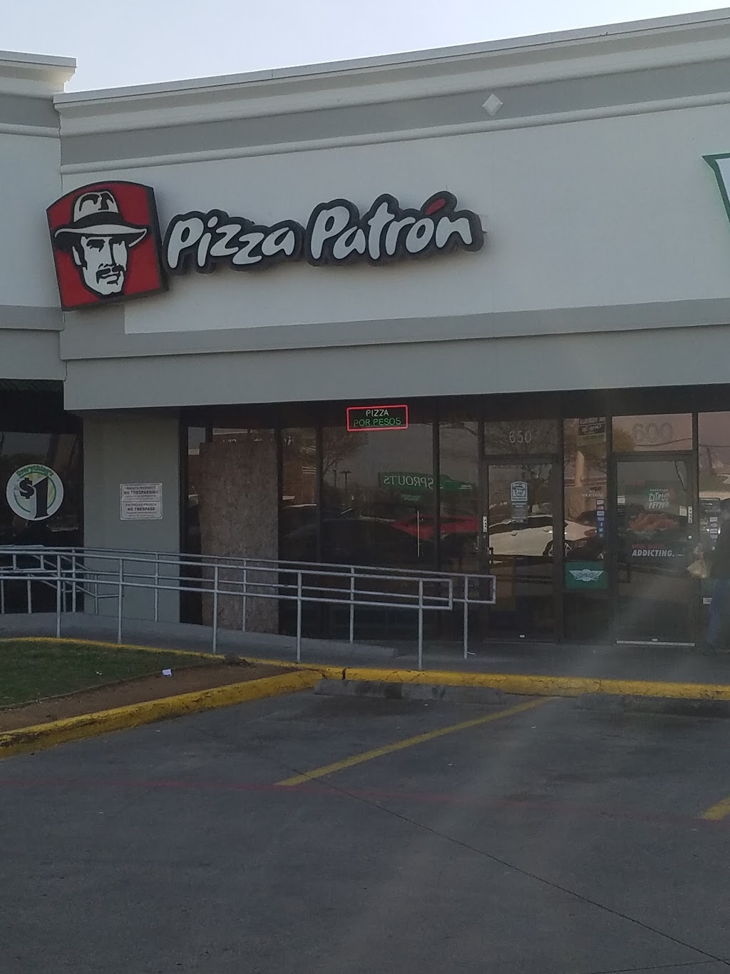 Pizza Patron | 5334 Ross Ave #650, Dallas, TX 75206, USA | Phone: (214) 841-9193