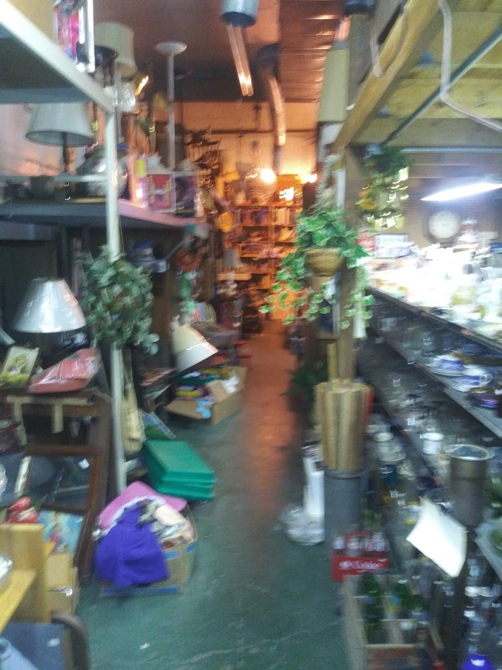 Family Heirlooms | 2985 Hoosier Hwy, Bluffton, IN 46714, USA | Phone: (260) 824-8965