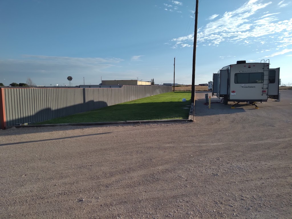 Arons Rv Park | 2424 Lubbock Rd, Brownfield, TX 79316, USA | Phone: (806) 759-8120