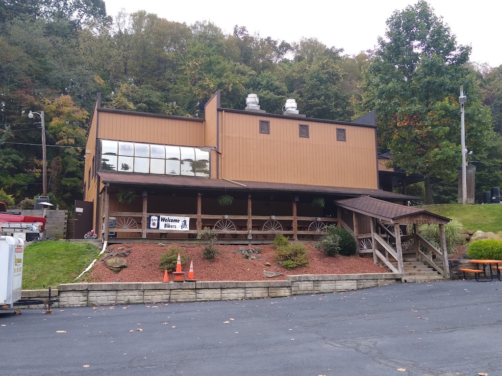 The Snyders Bonfire | 5739 Leechburg Rd, Leechburg, PA 15656, USA | Phone: (724) 845-4961