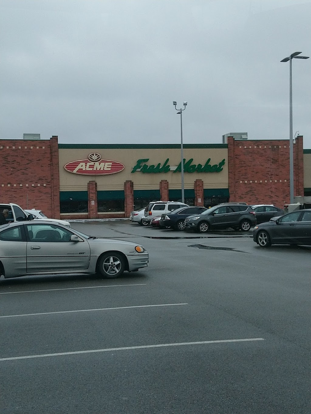 Acme Fresh Market No. 14 | 3235 Manchester Road PORTAGE LAKES, PLAZA, Akron, OH 44319, USA | Phone: (330) 644-8881