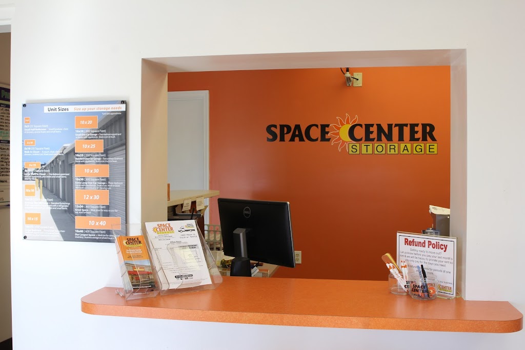 Space Center Storage | 2135 Christian Rd, Lexington, KY 40509, USA | Phone: (859) 233-3636