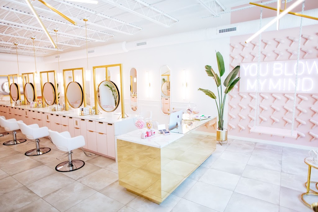 Sip & Dry - A Blow Dry Bar | 2210 4th St N, St. Petersburg, FL 33704, USA | Phone: (727) 800-2409