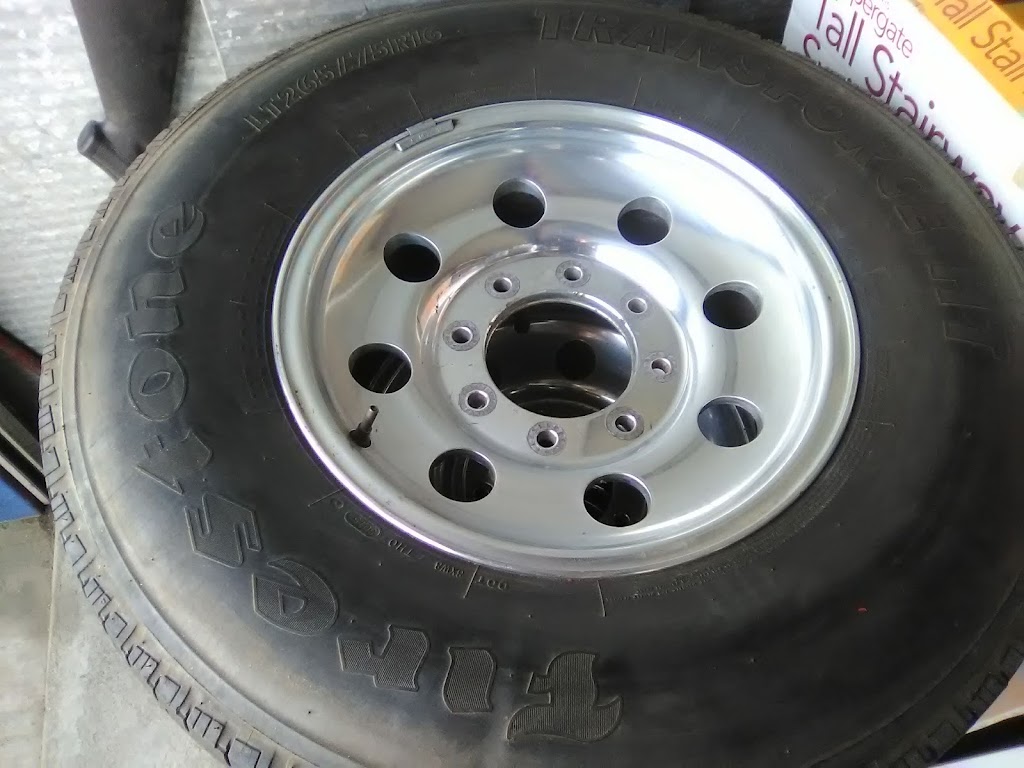 Robs guaranteed used tire | 43195 Tyler St, Aguanga, CA 92536, USA | Phone: (951) 579-8212