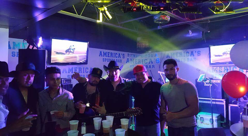 Americas Sports Bar | 303 N Great SW Pkwy, Arlington, TX 76011, USA | Phone: (214) 952-6710