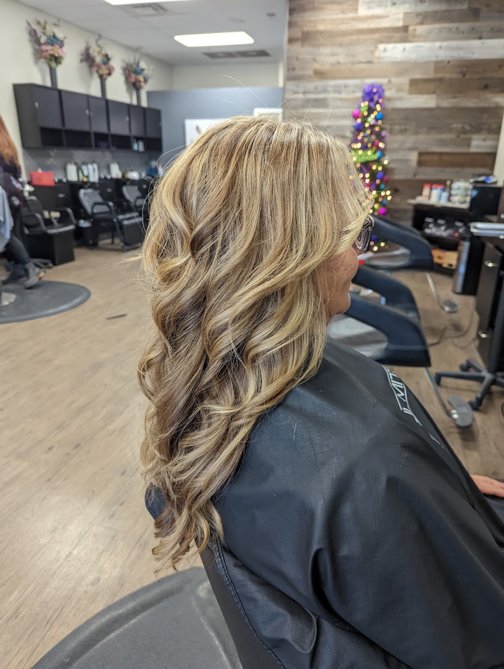 Smitten Salon | 9245 E Guadalupe Rd, Mesa, AZ 85212, USA | Phone: (480) 447-5632