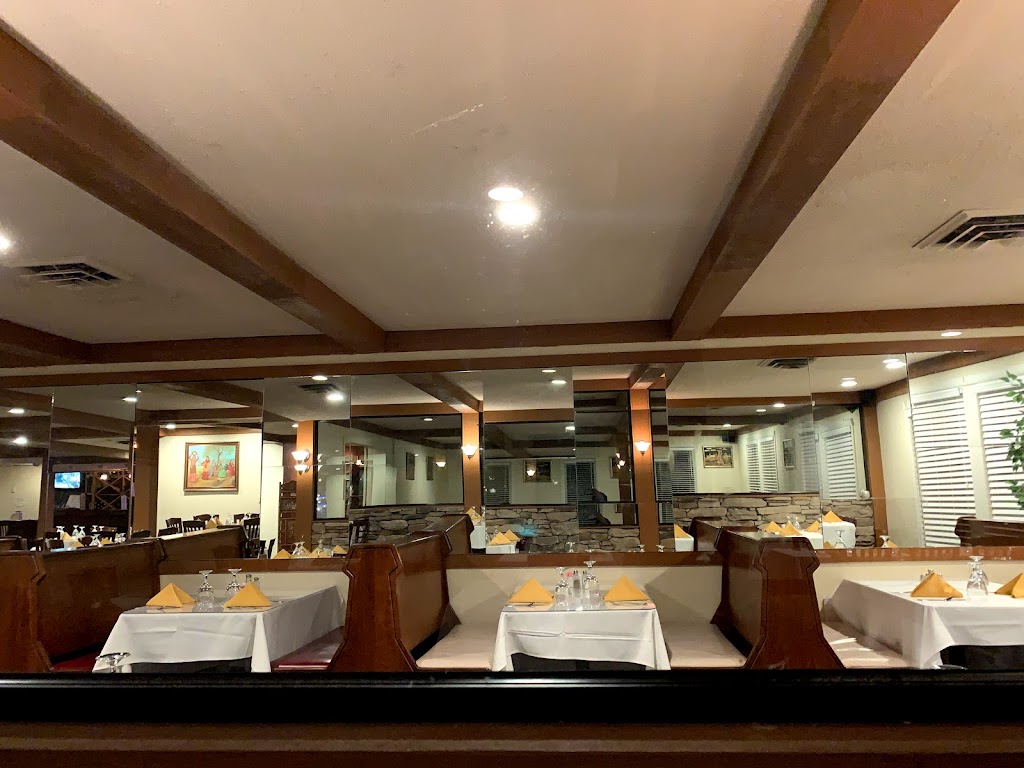 Taj Palace Indian Restaurant | 2929 Goose Creek Rd, Louisville, KY 40241, USA | Phone: (502) 423-9692