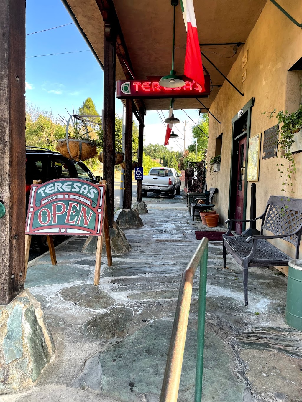 Teresas Place | 1235 Jackson Gate Rd, Jackson, CA 95642, USA | Phone: (209) 223-1786