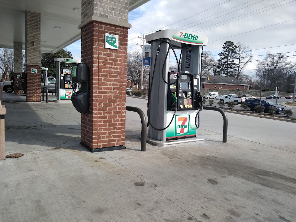 7-Eleven | 706 W Trade St, Dallas, NC 28034 | Phone: (704) 675-2636