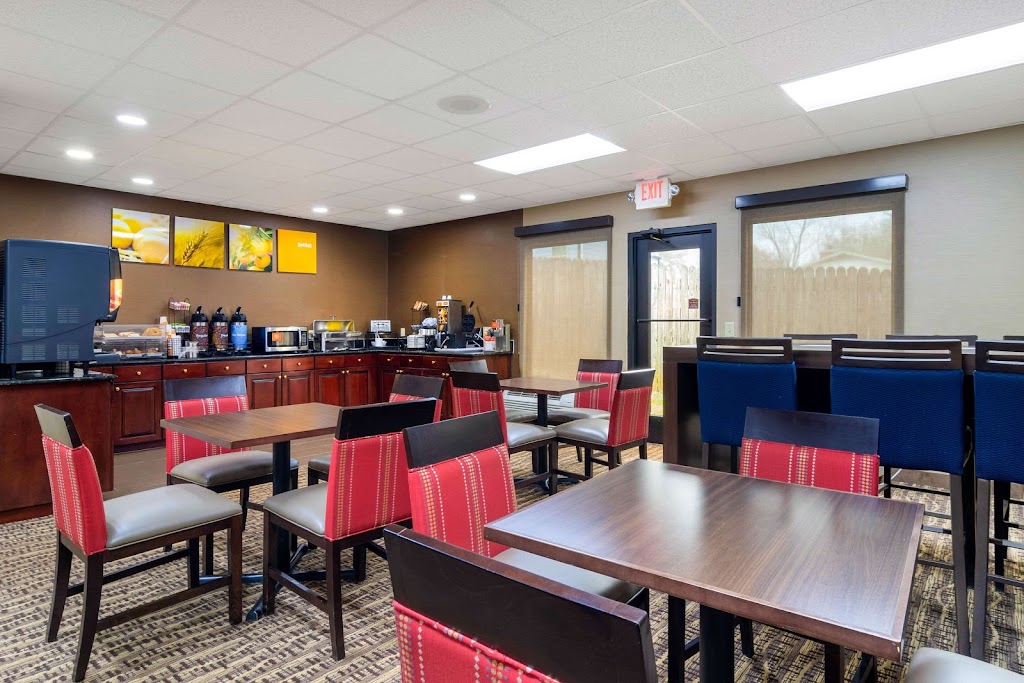 Comfort Inn & Suites | 1906 N Expy, Griffin, GA 30223, USA | Phone: (770) 233-4747