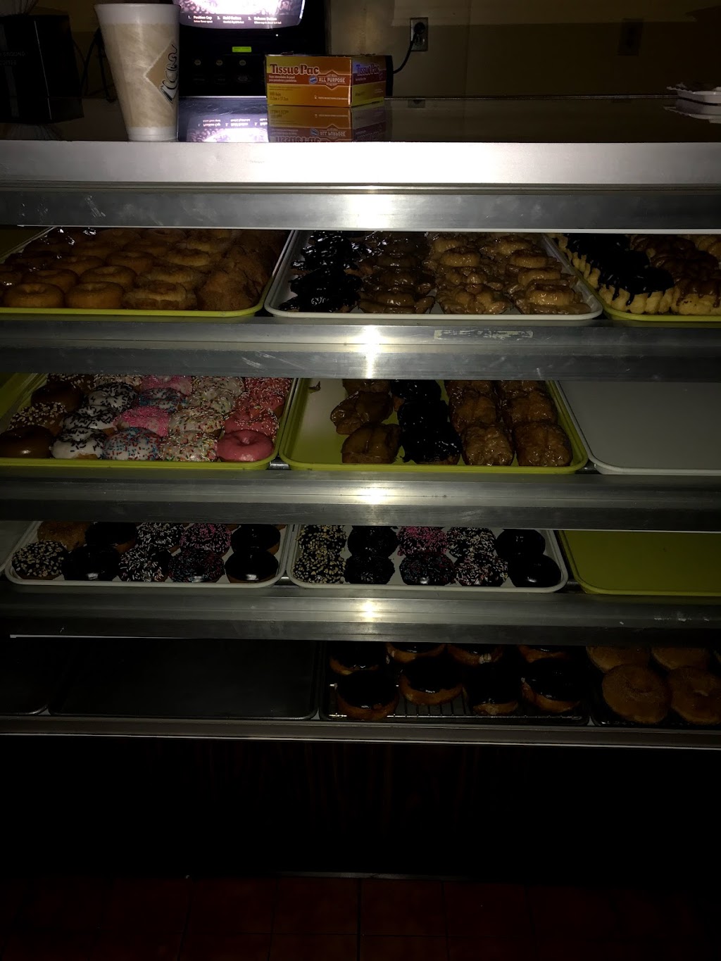 K & C Donuts & Bakery | 5751 S Elm Ave, Fresno, CA 93706, USA | Phone: (559) 445-1366