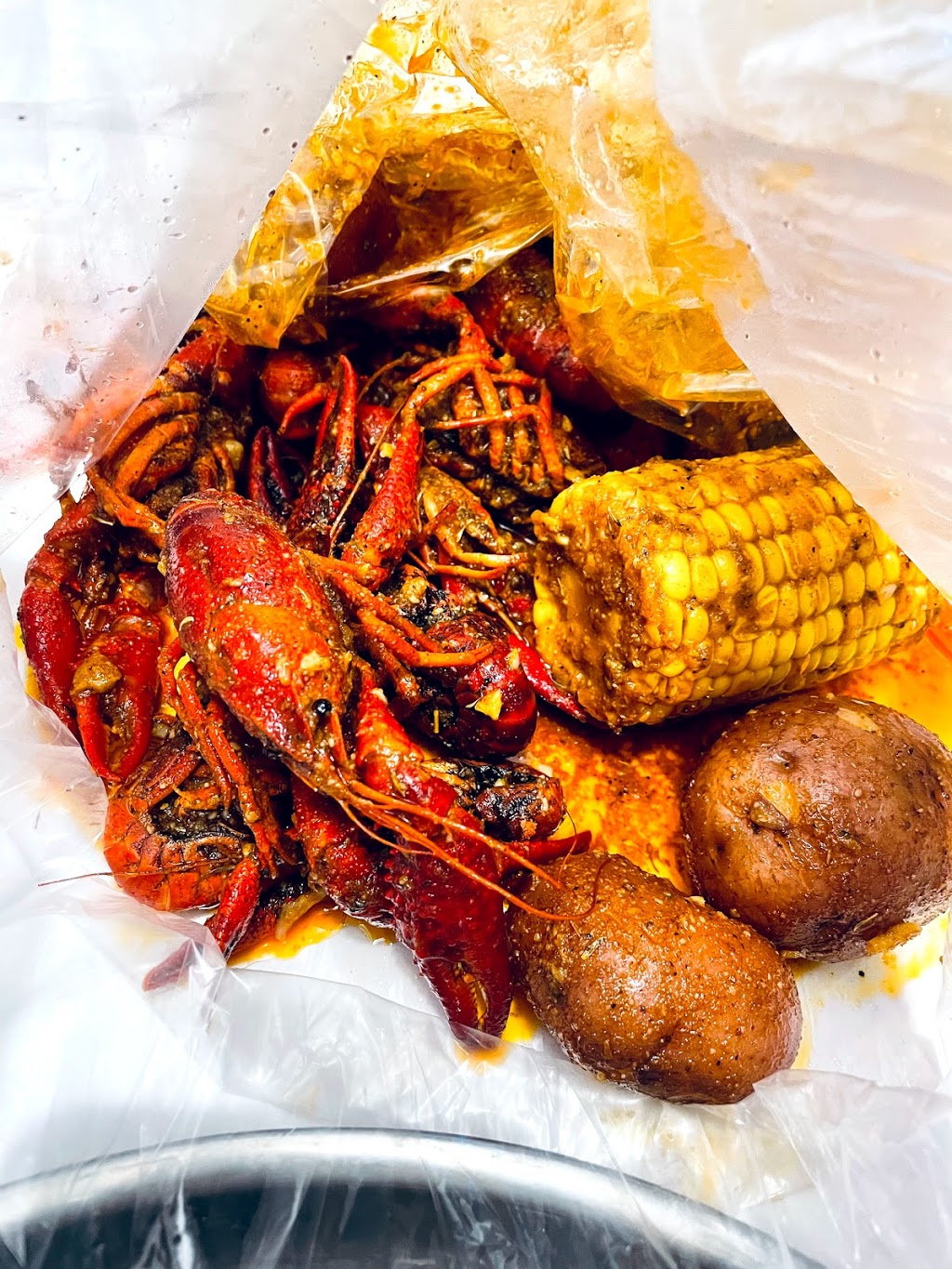 Hook & Reel Cajun Seafood & Bar | 2712 Eldridge Pkwy Suite 101, Houston, TX 77082, USA | Phone: (281) 496-2377