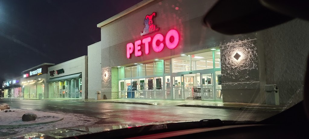 Petco | 313 Homer M Adams Pkwy, Alton, IL 62002, USA | Phone: (618) 462-2950