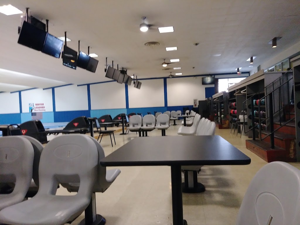 Du Bowl Lanes | 2711 Lemay Ferry Rd, St. Louis, MO 63125, USA | Phone: (314) 892-3900