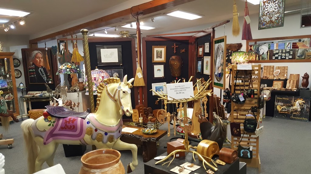 J Leonard Gallery & Vintage Emporium | 12157 OH-88, Garrettsville, OH 44231, USA | Phone: (330) 527-3222