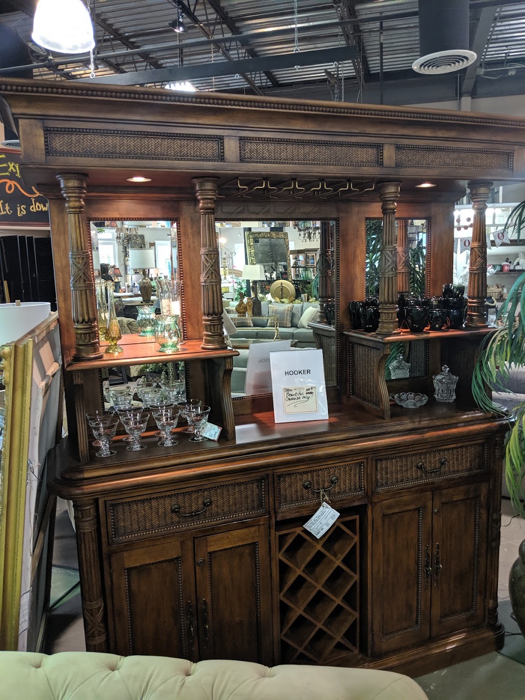 Southern Comforts Consignments | 633 N Main St, Alpharetta, GA 30009, USA | Phone: (770) 521-5000