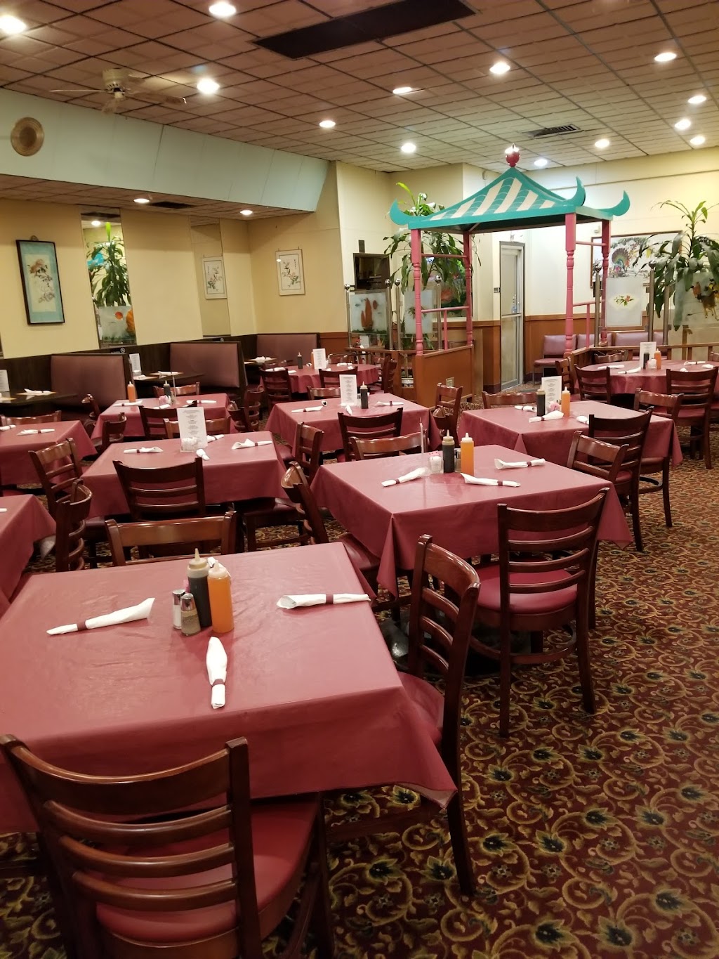 Dale Yees Chow Mein | 31180 Five Mile Rd, Livonia, MI 48154, USA | Phone: (734) 522-1030