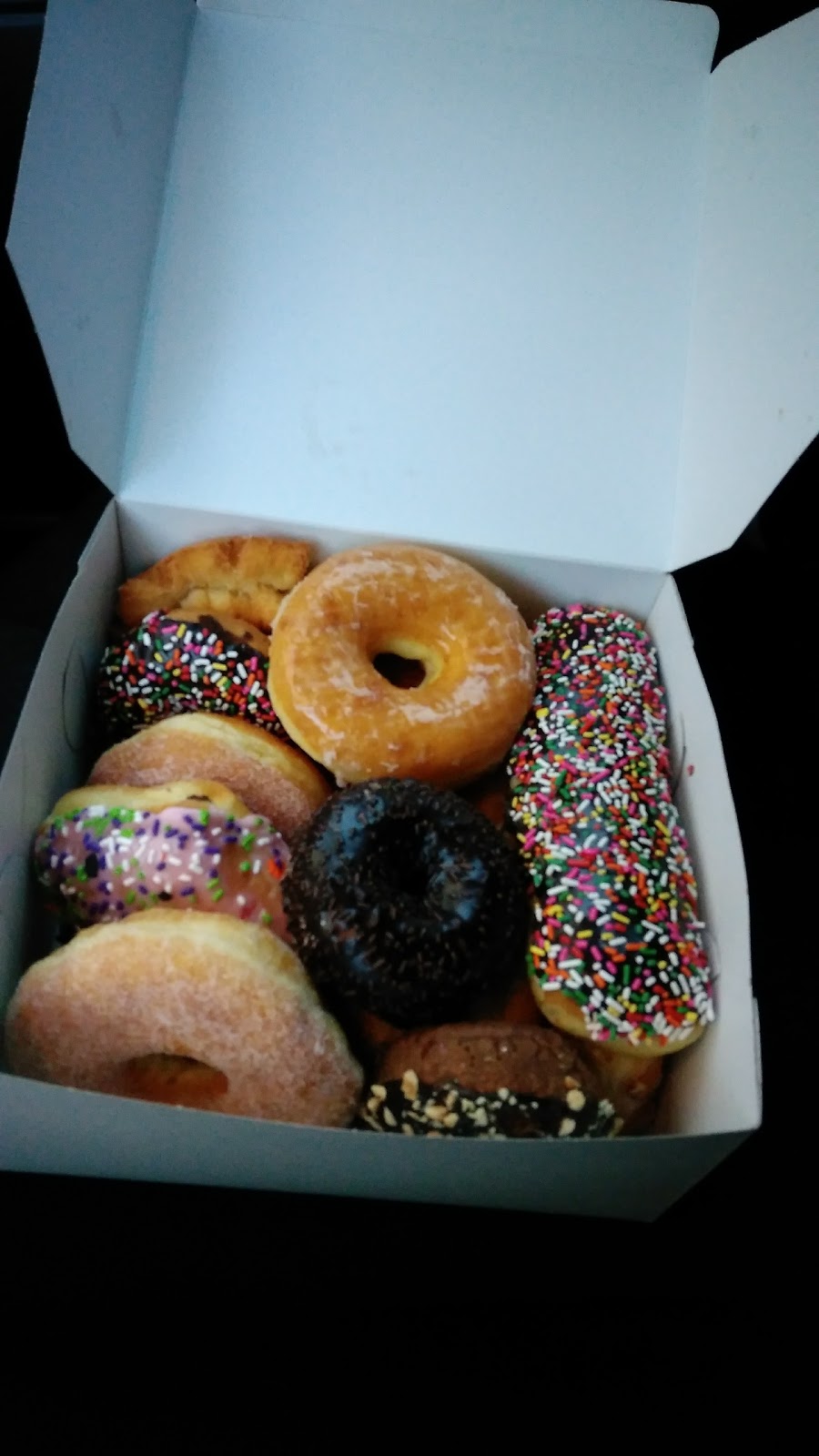 Kolsa’s Donuts | 1410 Beaumont Ave, Beaumont, CA 92223, USA | Phone: (951) 769-4443