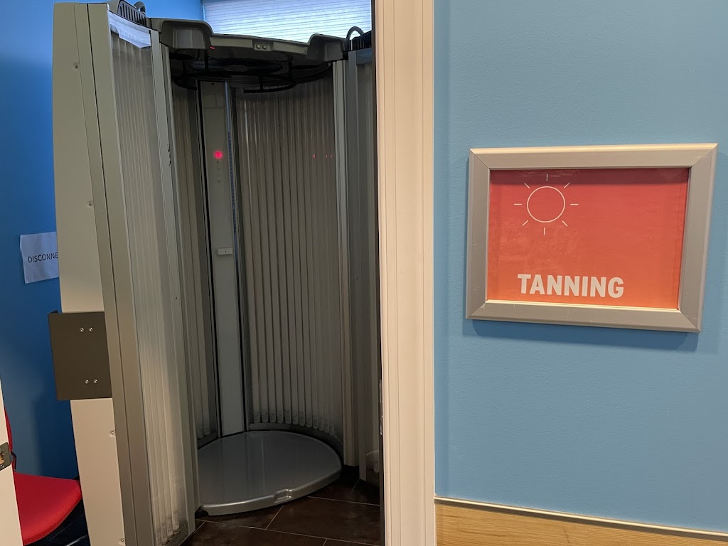 Crunch Fitness - East Windsor | 761 NJ-33, East Windsor, NJ 08520, USA | Phone: (609) 371-7111