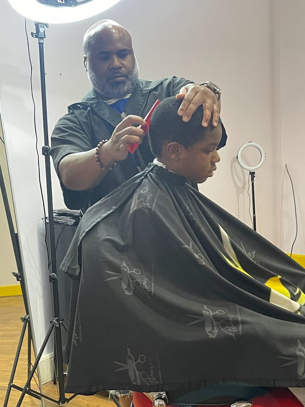 Aware By Luther Barbershop | 611 Fannin St, Houston, TX 77002, USA | Phone: (713) 269-9932