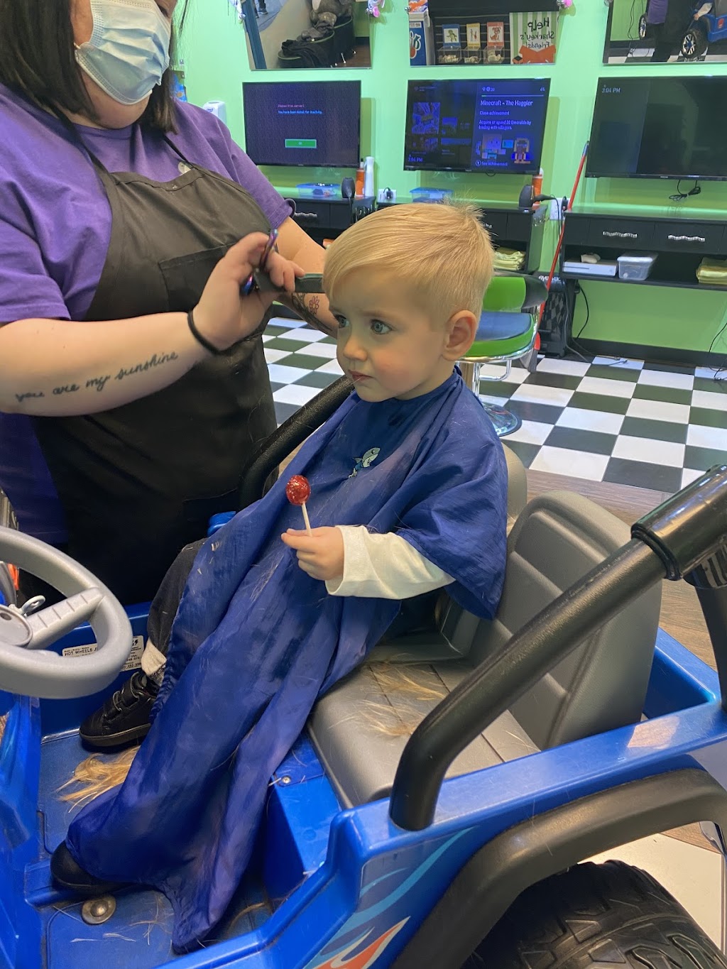 Sharkeys Cuts for Kids | 3490 Kildaire Farm Rd #188, Cary, NC 27518, USA | Phone: (919) 629-7266