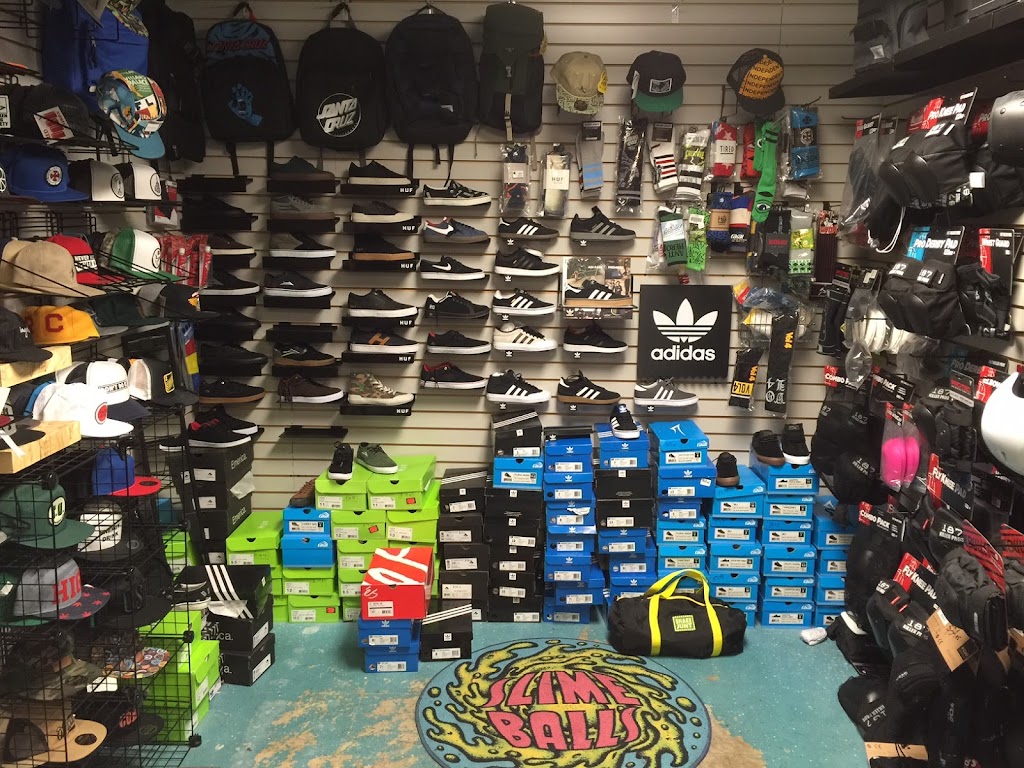 Red Curbs Skate Shop | 40923 Grimmer Blvd, Fremont, CA 94538, USA | Phone: (510) 972-8758